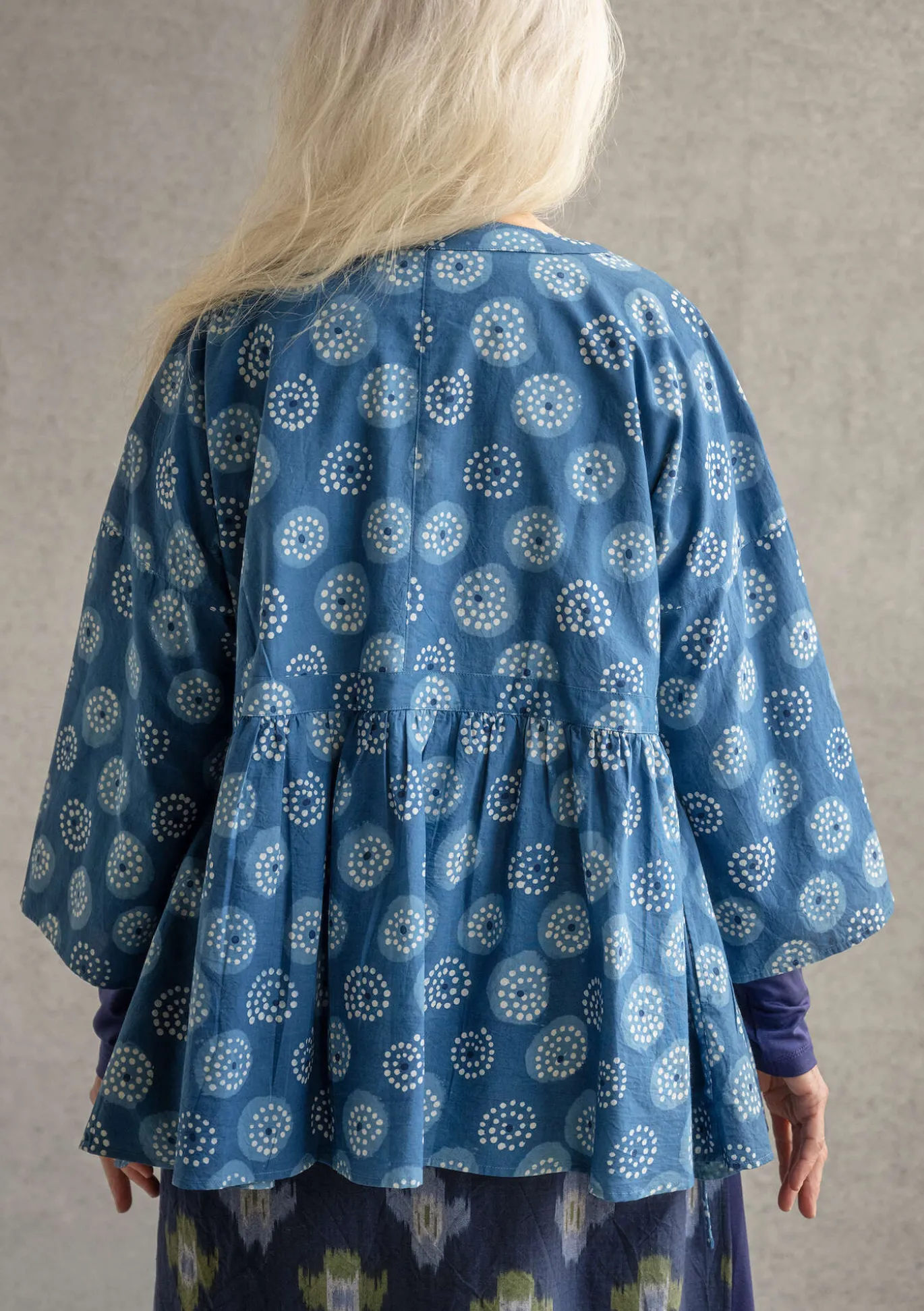 Omlottblus "Clay" i ekologisk bomull