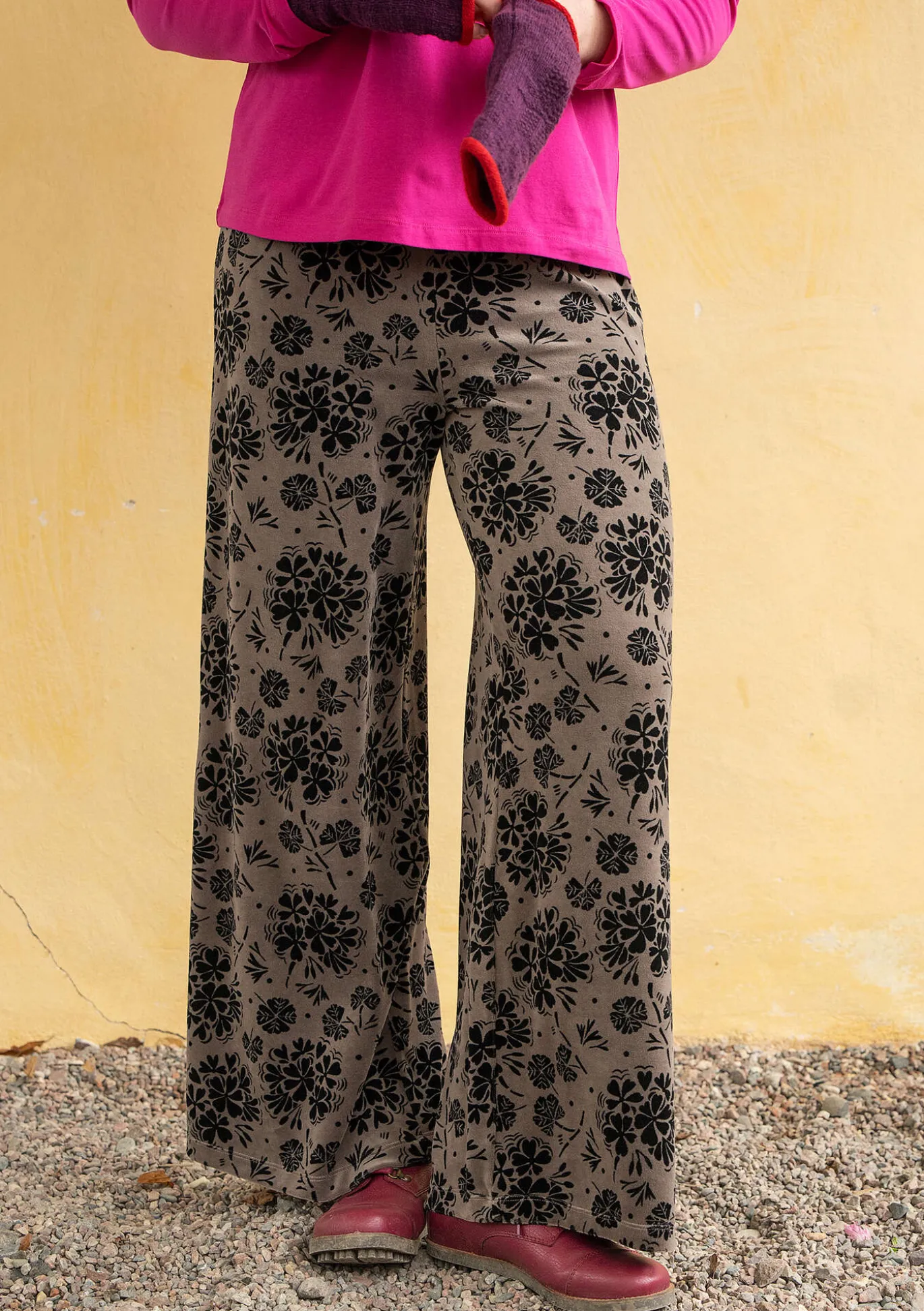 Velourbyxa "Selma" i ekologisk bomull/återvunnen polyester
