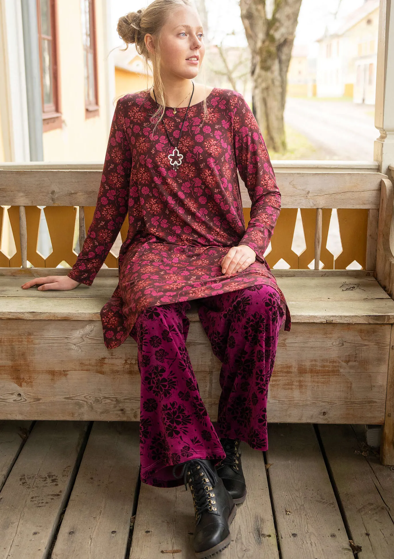 Velourbyxa "Selma" i ekologisk bomull/återvunnen polyester